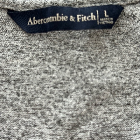 Abercrombie & Fitch Women’s Gray V-Neck Short Sleeve Logo Crop Top Size L - Picture 6 of 6